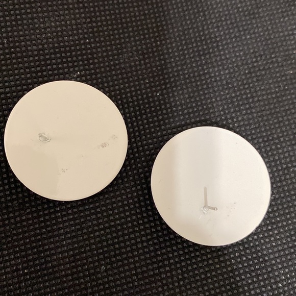 Vintage metal black and what circles pierced earrings. - Picture 3 of 4